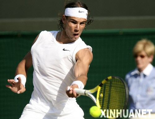 Nadal overcomes injury to set up Murray clash