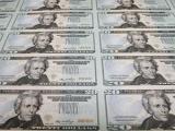 VOA慢速英语:Banknote Knowledge: Who Are the Men on the Money?