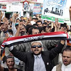 Anti-government protesters chant slogans during a rally to demand the ouster of Yemen's President Ali Abdullah Saleh in Sanaa, May 18, 2011 Anti-government protesters chant slogans during a rally to demand the ouster of Yemen's President Ali Abdullah Saleh in Sanaa, May 18, 2011