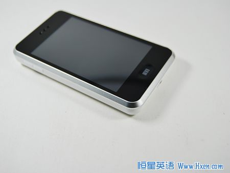 100 Yuan Cell Phones Sold Well in Foreign Countries
