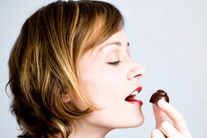 囧研究：用食物更易打动女人心！