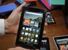 VOA慢速英语:Facebook Launches More Mobile App