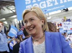VOA慢速英语:Sanders Declares Support for Clinton Candidacy