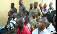 VOA慢速英语:Lawyers, Teachers in Cameroon Strike for More English(翻译)