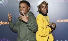 VOA常速英语:Top 5 Songs for Week Ending Jan. 7