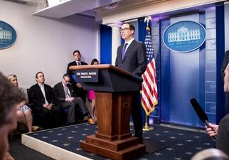 国际英语新闻:U.S. imposes sanctions on Venezuela leader