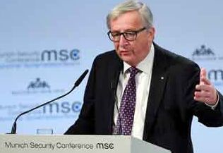 国际英语新闻:Juncker urges to simplify EU defense, security policy decision-making process