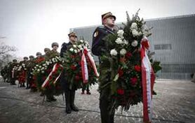 国际英语新闻:Poland marks 74th anniversary of Auschwitz death camp liberation