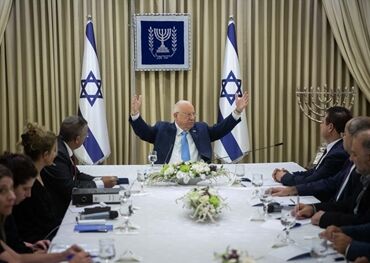 国际英语新闻:Israeli president begins talks to pick Israel's next PM