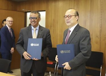 国际英语新闻:WHO chief says COVID-19 cases in significant decline in China, its experience 