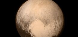 VOA慢速英语:冥王星诞生之初也许是一片“热土”