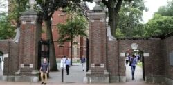 VOA慢速英语:哈佛联手麻省理工就国际学生签证新规起诉联邦政府